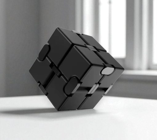 Cube infini en métal – Image 4